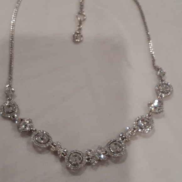 AUTHENTIC New !Givenchy Multi crystal collar necklace - Picture 3 of 6